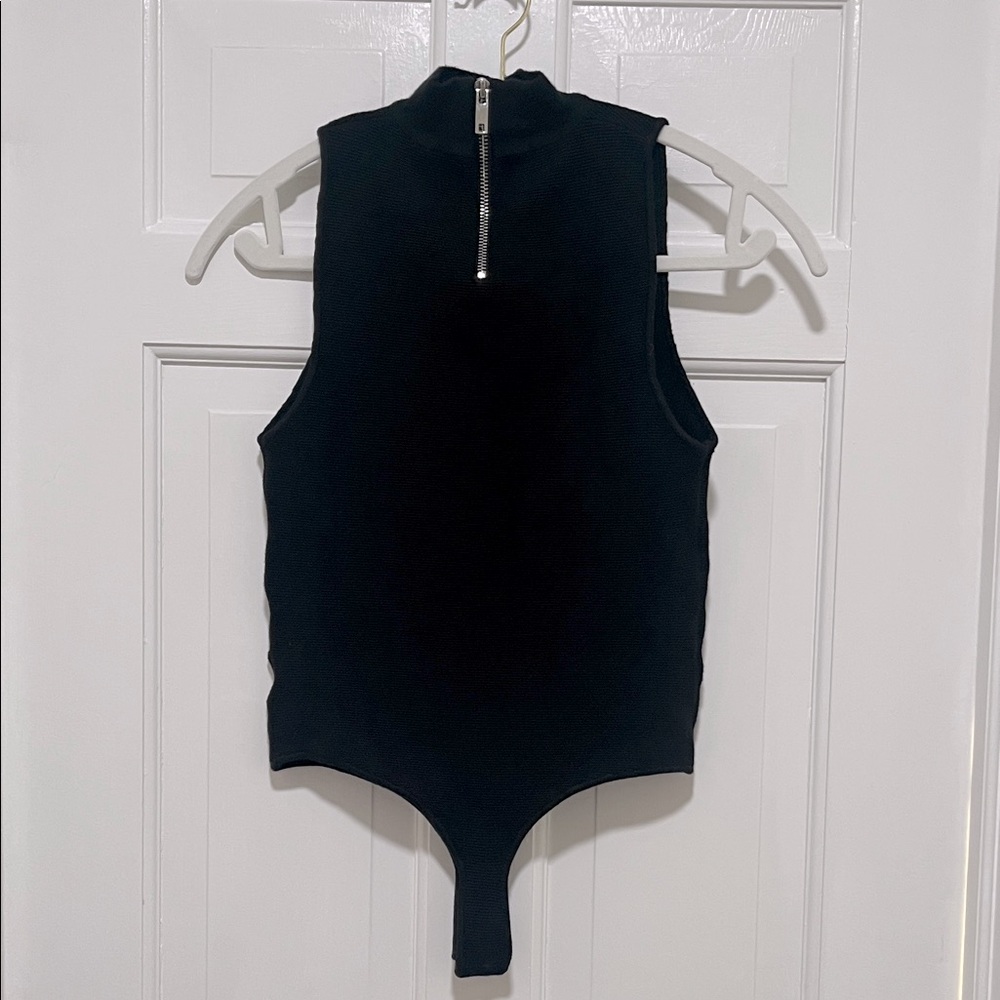 OLIVACEOUS Black Sleeveless Zip-up Bodysuit -Size: LARGE